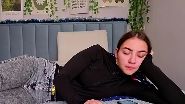 Fit_Brunette_ webcam