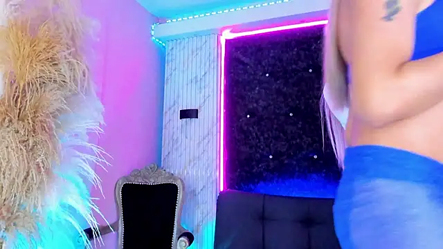 Queens_Wonders_Blonders