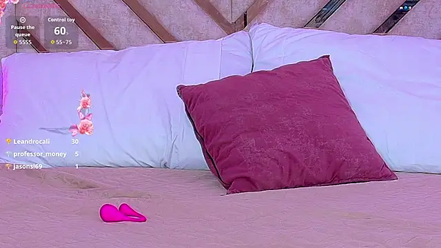 Martina-Roberts- webcam