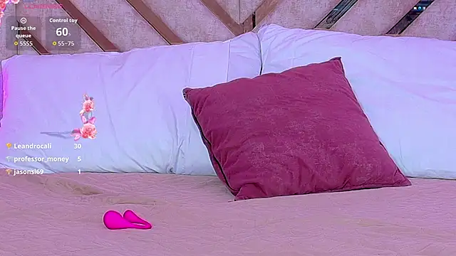 Martina-Roberts- webcam