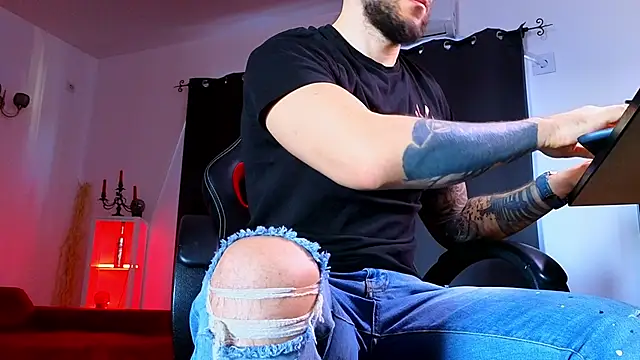 MightyAaron66 webcam