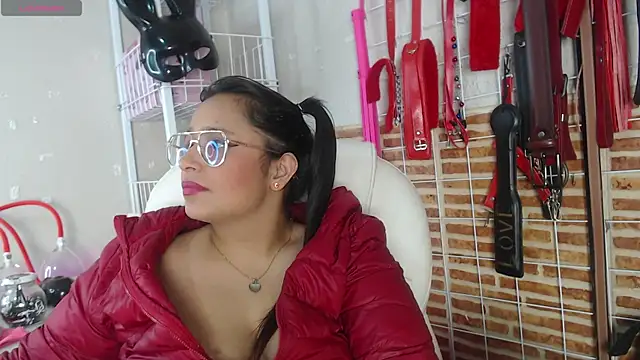 _adahara_queen webcam