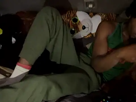 SlimeCrownzOut5 webcam