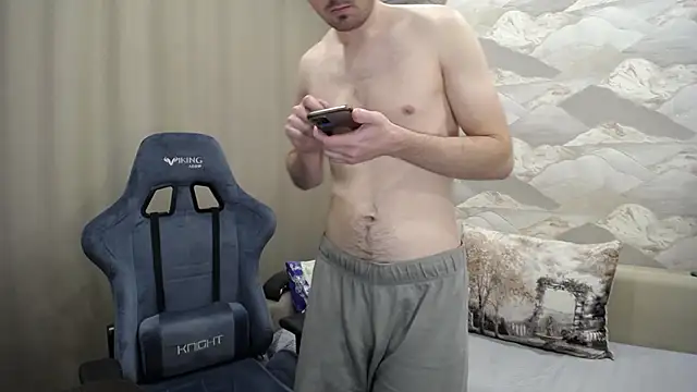 serzhkorol1 - SerzhKorol1's free webcam - UK Sex Cams