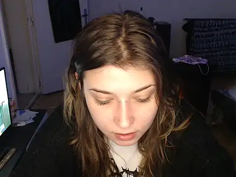 AlienforTwenty webcam