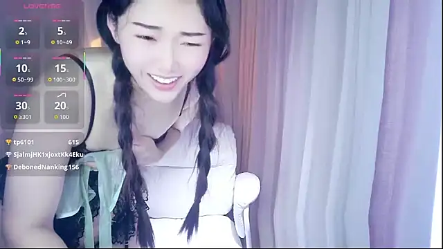 美女XIAOXIN-EET在线直播