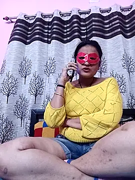 Webcam Model (Gullapi)  is live.Free join now!