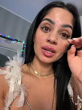 _adelle's Stripchat show and profile