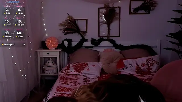 laura_palmerr webcam