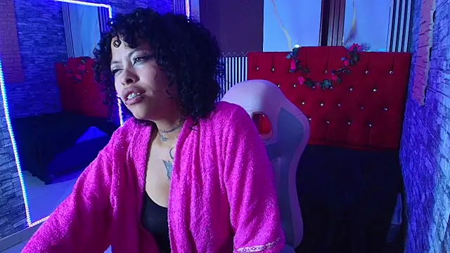 mia_hernnandez webcam