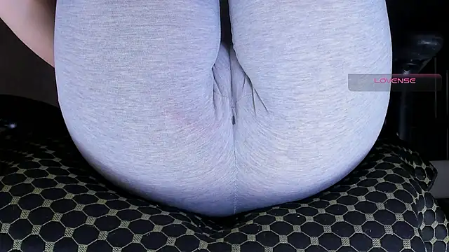 Cameltoe_squirt_inPants webcam