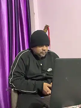 Dick_6inches_Delhi webcam