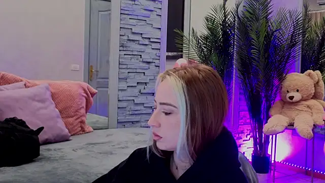 Reina_Cummings webcam