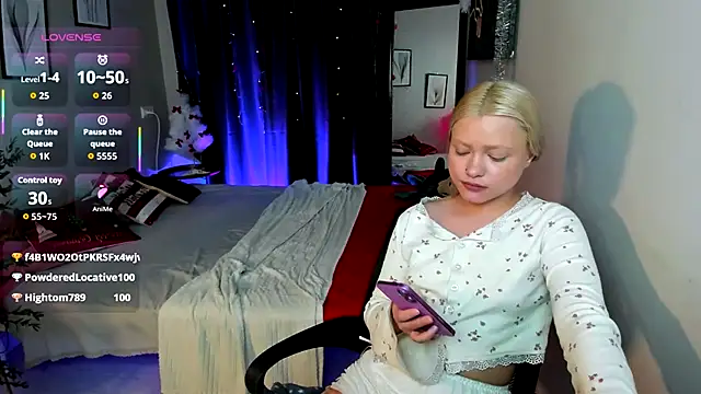 Millie_Vanillies webcam