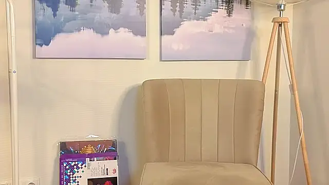 ChristeneMoffet webcam