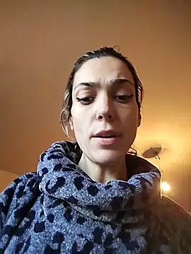 SheTheDeeevil webcam