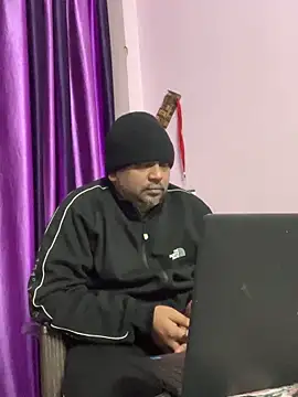 Dick_6inches_Delhi webcam