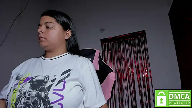 Little_Shaara webcam