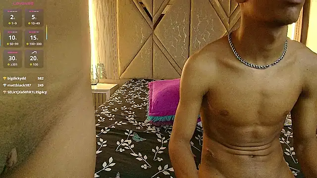 Hotcouple_222 webcam