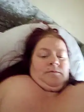 Webcam Model (Stripmummydaddy19)  is live.Free join now!