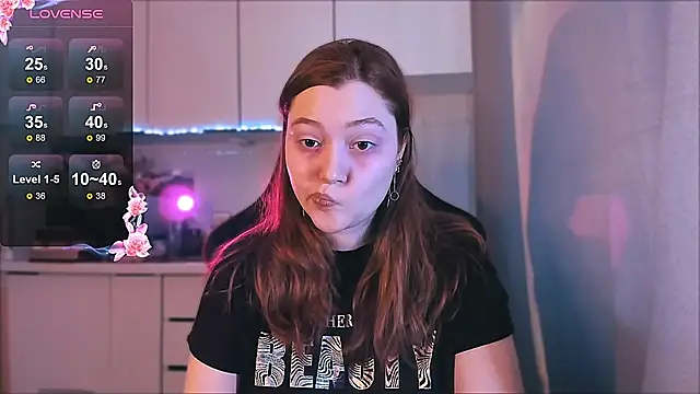 Ungoliant_Kiss webcam