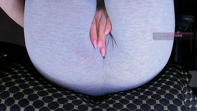 Cameltoe_squirt_inPants webcam