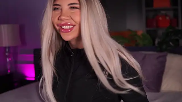 Monique_Celeste webcam