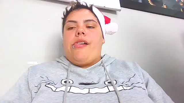 Hailey_Curvy webcam