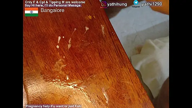 KingCobraClassy's live cam