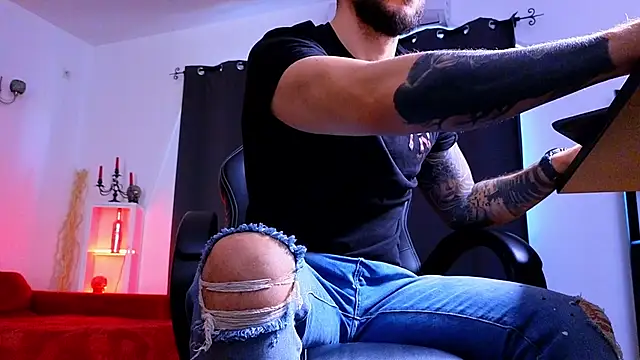 MightyAaron66 webcam