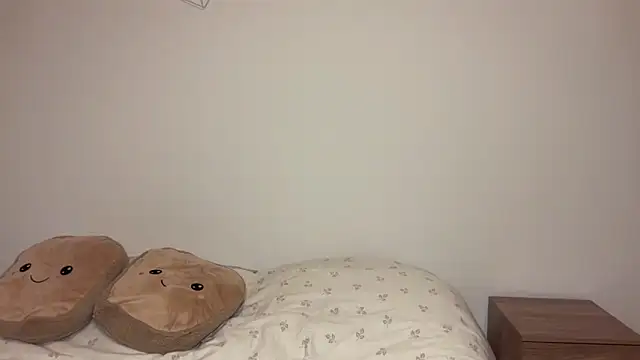 BriannaFlirty webcam