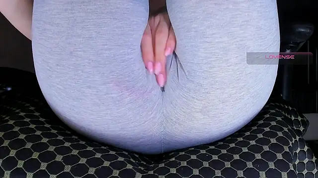 Cameltoe_squirt_inPants webcam