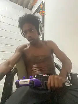 Larry-n-clouds webcam