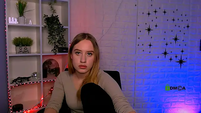 molly_lesser - Molly_lesser's free webcam - UK Sex Cams