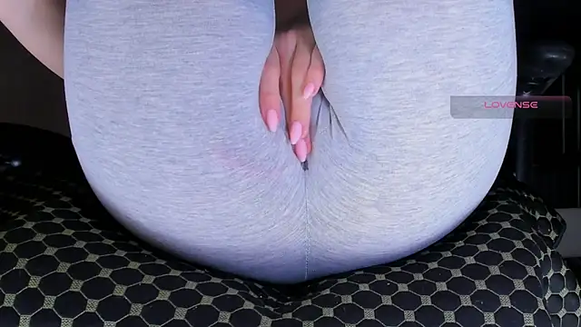 Cameltoe_squirt_inPants webcam