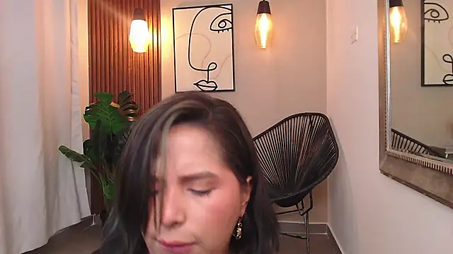 Sharlotte_Milk webcam