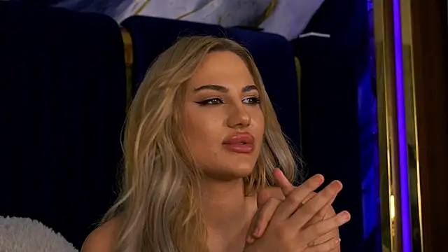 Chloe_GraceeX webcam