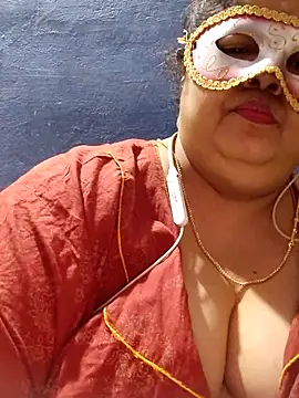 Webcam Model (tamilthanushri)  is live.Free join now!