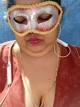 tamilthanushri webcam