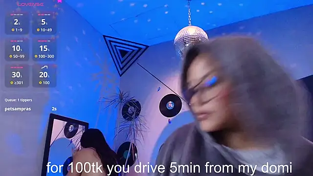 Lilith_and_Khloe webcam