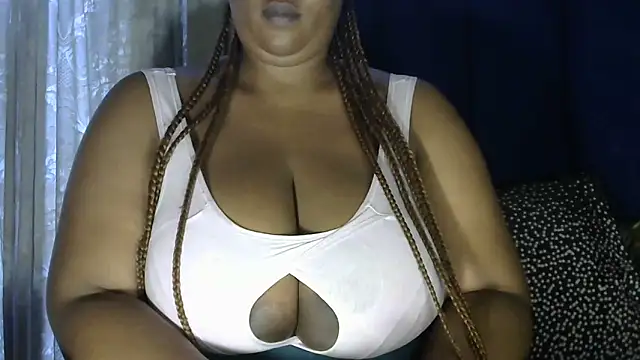 NippleMilkXx webcam