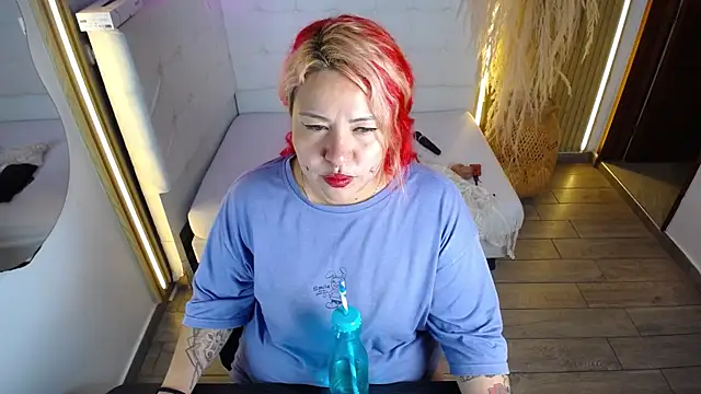 Bruja__Scarlata webcam