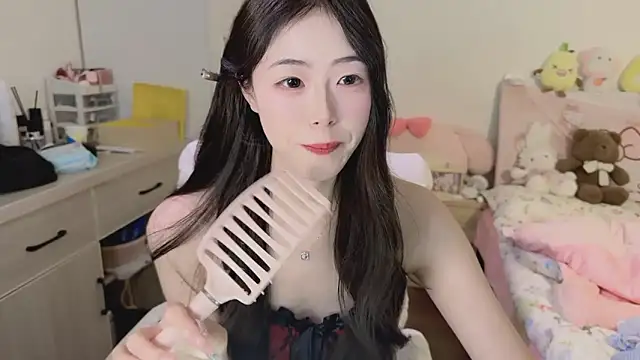 美女Onecutelittle在线直播