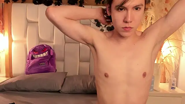 Daphne_And_Roger webcam