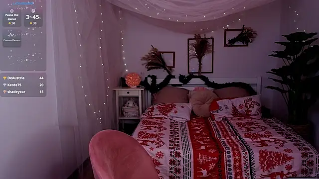 laura_palmerr webcam