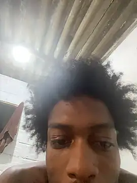 Larry-n-clouds webcam