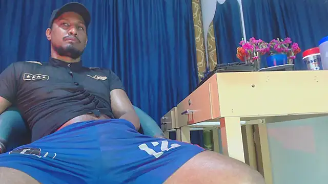 ElCaballeroNegro24 webcam