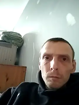 CrookedBunk3527 webcam