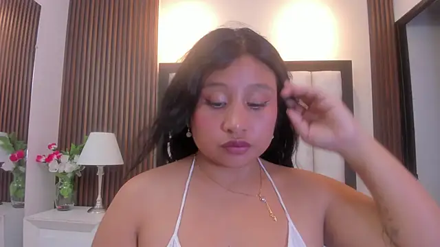 Caamii_Evanss webcam