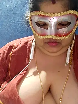 Webcam Model (tamilthanushri)  is live.Free join now!